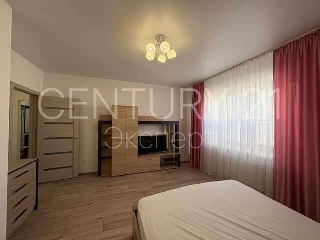 1-комнатная квартира 40 м² в аренду — Калининград, Согласия, дом 36 — фото 2